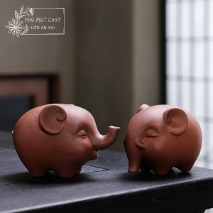 Voi sành gốm đỏ – Bé nhỏ mà bình an