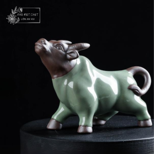 Trâu gốm nhỏ – đứng yên mà vững chãi
