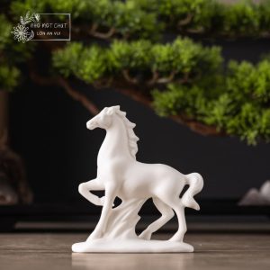 An Khởi – Chú ngựa gốm trắng mở lối an lành